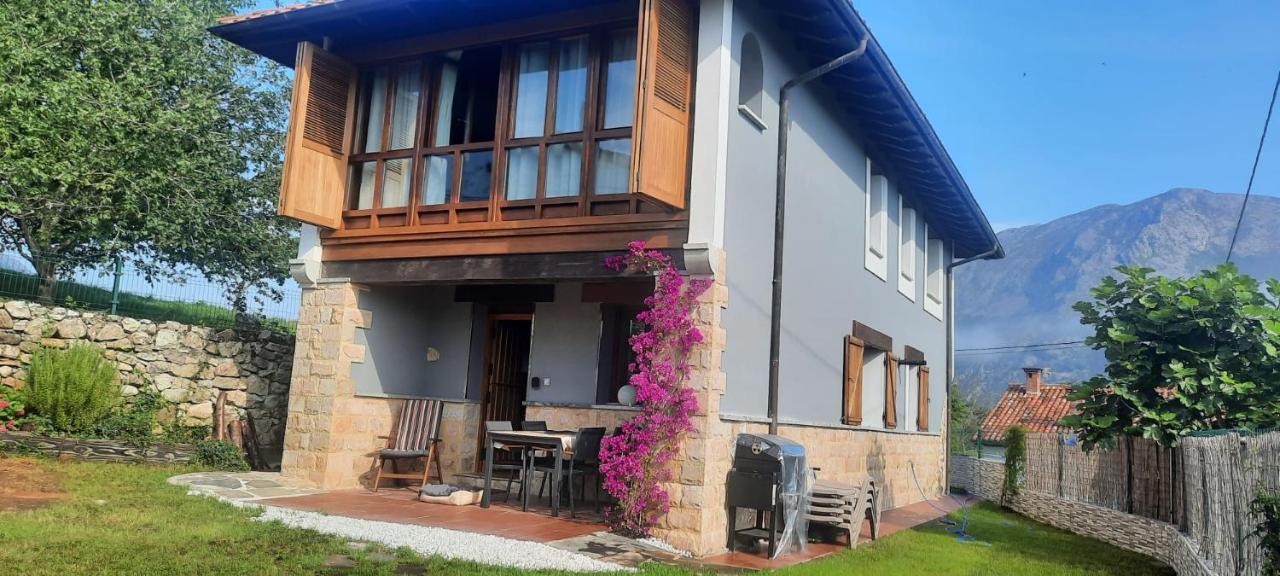 La Casa De Abajo Villa Llanes Exterior foto